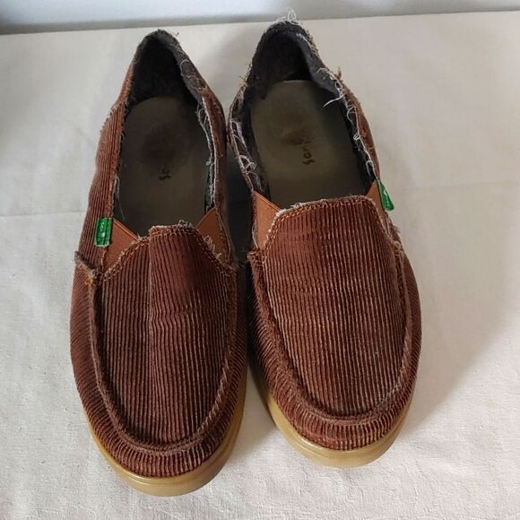 Sanuk Shoes - Sanuk corduroy distressed look loafer brown size 10 shoes